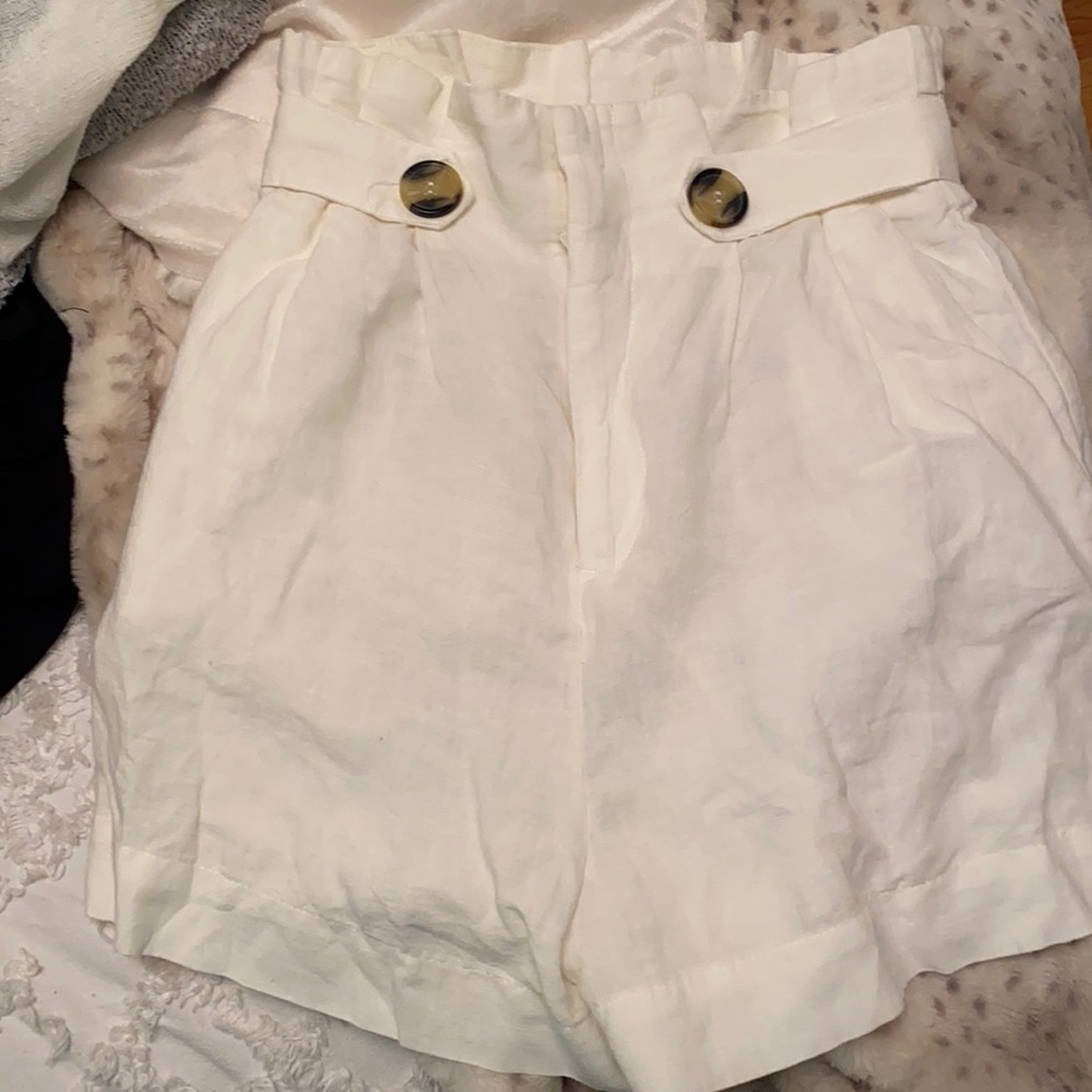 H&M high wasted fabric shorts